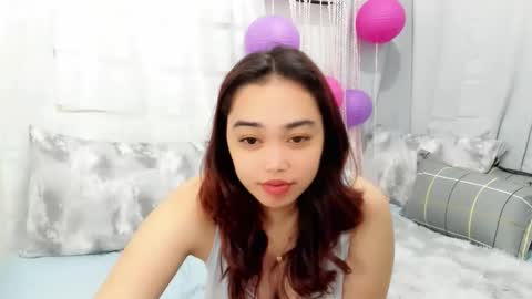 Snapshot of midnightbunny_ chatting on 09-19-25, 07:21 Bunny 3 online show from 09-19-25, 07:21