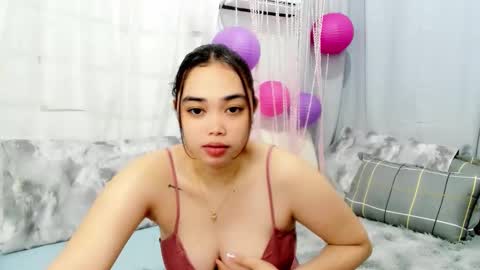 Snapshot of midnightbunny_ chatting on 09-26-25, 09:57 Bunny 3 online show from 09-26-25, 09:57