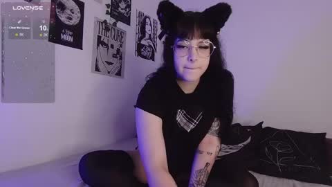 Nana online show from 11-28-25, 10:23