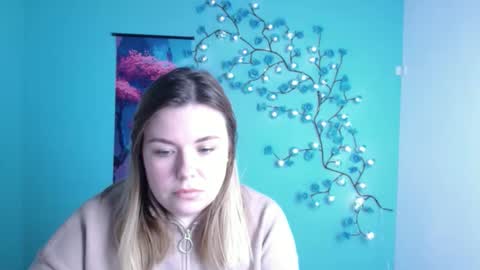 Mariana online show from 10-28-25, 12:30