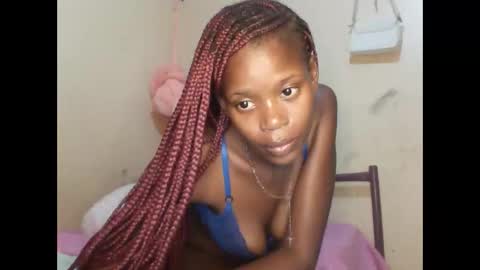 Snapshot of midnightn chatting on 10-25-25, 08:36 midnightn online show from 10-25-25, 08:36