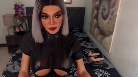 Snapshot of midnightscentxx chatting on 12-28-24, 08:16 KATE online show from 12-28-24, 08:16