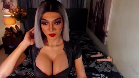 Snapshot of midnightscentxx chatting on 01-20-25, 06:10 KATE online show from 01-20-25, 06:10