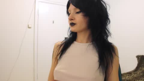 Snapshot of midnightsiren chatting on 09-22-25, 07:27 midnightsiren online show from 09-22-25, 07:27