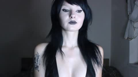 Snapshot of midnightsiren chatting on 09-24-25, 05:49 midnightsiren online show from 09-24-25, 05:49