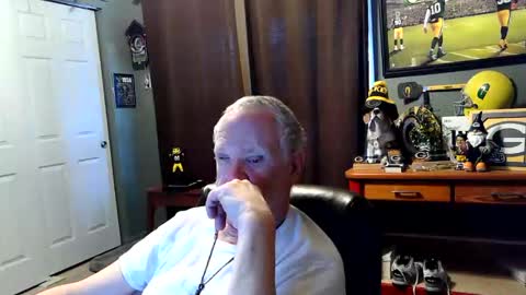 midwestdad09 online show from 12-18-25, 07:31