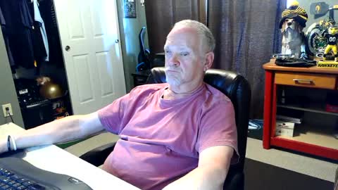 midwestdad09 online show from 06-14-26, 07:49