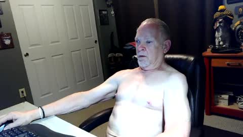 midwestdad09 online show from 06-16-26, 06:49