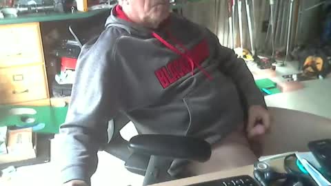 Snapshot of midwestman4u2 chatting on 01-18-26, 05:50 Mid West Man 4U online show from 01-18-26, 05:50