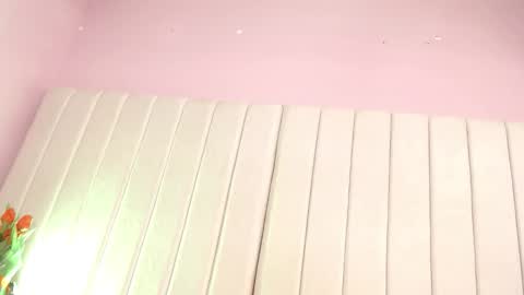 Snapshot of miel_alisha chatting on 01-13-26, 12:43 miel online show from 01-13-26, 12:43