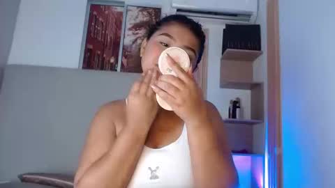 Snapshot of miel_alisha chatting on 03-12-26, 01:28 miel online show from 03-12-26, 01:28