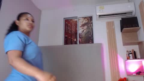 Snapshot of miel_alisha chatting on 03-24-26, 12:21 miel online show from 03-24-26, 12:21