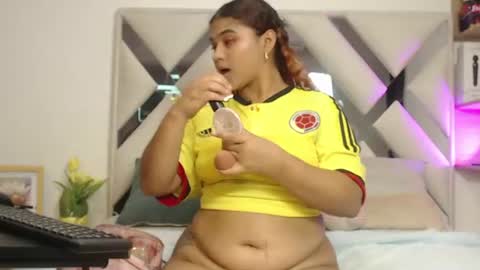 miel online show from 06-27-26, 02:23