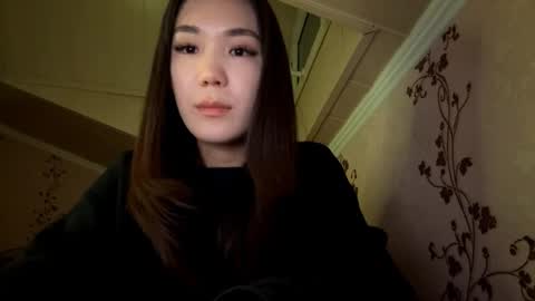 Snapshot of migdaliafenlon chatting on 10-15-25, 02:17 Nova online show from 10-15-25, 02:17