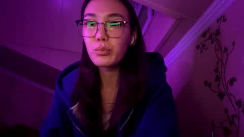 Snapshot of migdaliafenlon chatting on 10-18-25, 02:29 Nova online show from 10-18-25, 02:29