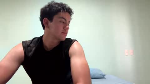 Snapshot of migguev chatting on 06-29-26, 08:31 migguev online show from 06-29-26, 08:31