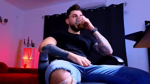 MightyAaron online show from 10-23-25, 05:07