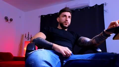 MightyAaron online show from 11-13-25, 05:28