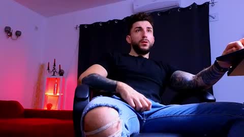 MightyAaron online show from 11-15-25, 05:16