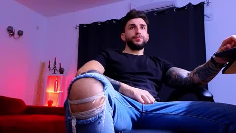 MightyAaron online show from 11-18-25, 03:27