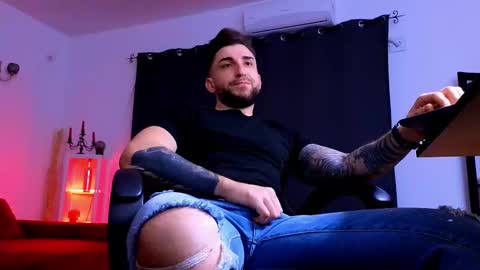 MightyAaron online show from 02-05-26, 04:39