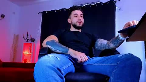 MightyAaron online show from 07-10-26, 03:47