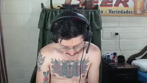 Snapshot of miguel__98 chatting on 04-10-26, 03:23 Miguel Independent Model online show from 04-10-26, 03:23