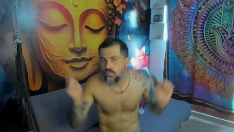 Snapshot of miguel_angeel_ chatting on 05-26-26, 02:02 Miguel Angel online show from 05-26-26, 02:02
