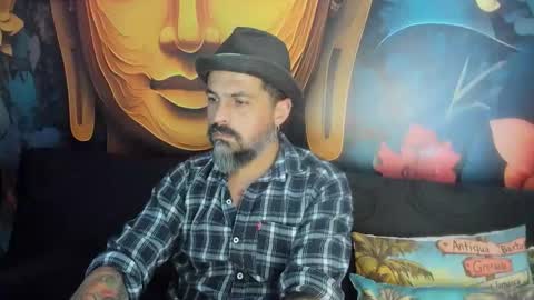 Snapshot of miguel_angeel_ chatting on 06-04-26, 05:41 Miguel Angel online show from 06-04-26, 05:41