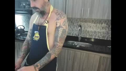 Snapshot of miguel_angeel_ chatting on 06-16-26, 02:19 Miguel Angel online show from 06-16-26, 02:19
