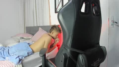 Miguel Hernandez online show from 01-31-25, 03:09