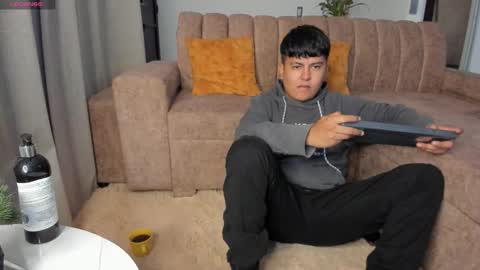Snapshot of miguel_turqueza chatting on 05-18-26, 05:13 miguel_turqueza online show from 05-18-26, 05:13