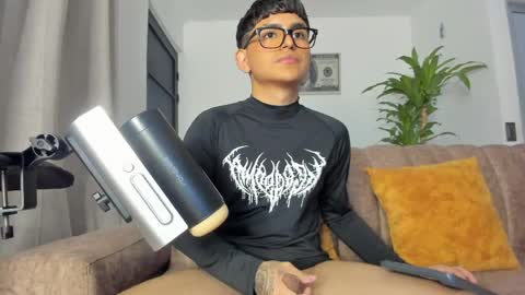 Snapshot of miguel_turqueza chatting on 05-22-26, 12:51 miguel_turqueza online show from 05-22-26, 12:51