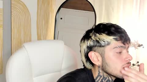 MIHAIL LEROY finally independent model online show from 01-08-25, 10:48