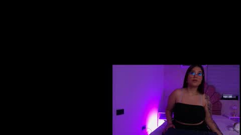 Snapshot of miia_01_ chatting on 11-07-25, 11:54 Mia online show from 11-07-25, 11:54