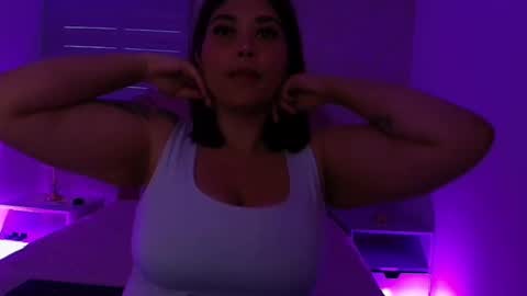 Snapshot of miia_01_ chatting on 11-08-25, 11:54 Mia online show from 11-08-25, 11:54