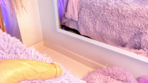 Snapshot of miia__baker chatting on 12-17-24, 04:21 online show from 12-17-24, 04:21