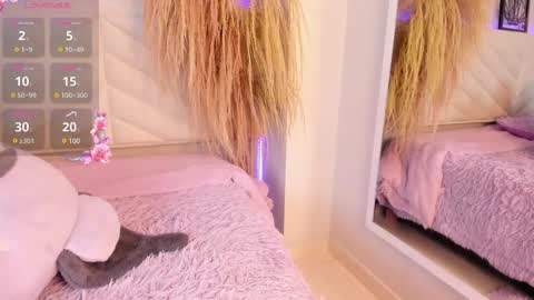 Snapshot of miia__baker chatting on 01-15-25, 01:09 online show from 01-15-25, 01:09