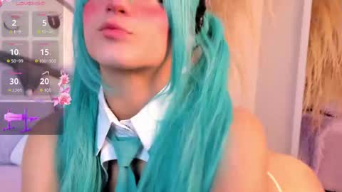 Snapshot of miia__baker chatting on 01-19-25, 12:17 online show from 01-19-25, 12:17