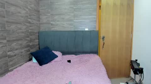 Snapshot of miia_belll chatting on 06-10-26, 04:01 Mia online show from 06-10-26, 04:01