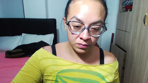 Snapshot of miia_big1boobs chatting on 01-03-25, 01:16 miia big1boobs online show from 01-03-25, 01:16