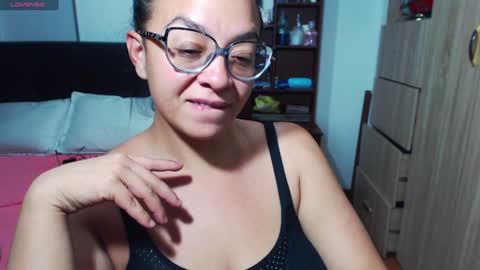 Snapshot of miia_big1boobs chatting on 01-04-25, 02:25 miia big1boobs online show from 01-04-25, 02:25