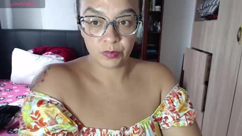 Snapshot of miia_big1boobs chatting on 02-13-25, 09:49 miia big1boobs online show from 02-13-25, 09:49