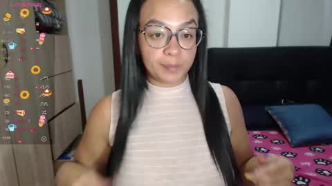 Snapshot of miia_big1boobs chatting on 02-25-25, 11:00 miia big1boobs online show from 02-25-25, 11:00