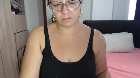 Snapshot of miia_big1boobs chatting on 03-11-25, 05:57 miia big1boobs online show from 03-11-25, 05:57