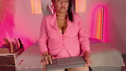 Snapshot of miia_blace chatting on 07-21-26, 04:15 miia_blace online show from 07-21-26, 04:15