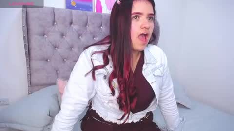 Snapshot of miia_lov_ chatting on 02-24-25, 10:14 Miia online show from 02-24-25, 10:14