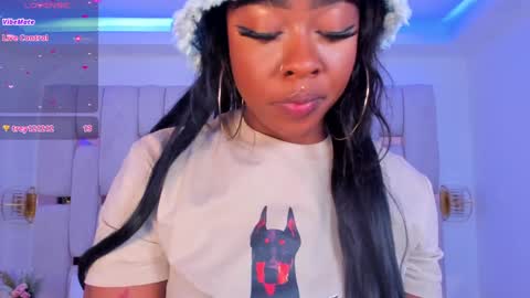 Miia Schwarz  online show from 12-10-24, 02:16