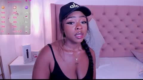 Miia Schwarz  online show from 01-14-25, 01:36