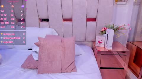 Miia Schwarz  online show from 01-29-25, 01:58